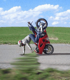 Cười vỡ bụng hình nền hài hước – Cao thủ đi xe máy