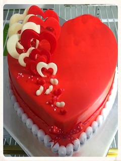 Xem bánh kem sinh nhật hình trái tim tặng người yêu